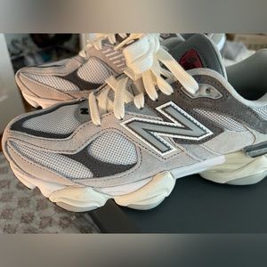 NEW BALANCE 9060 SOLD